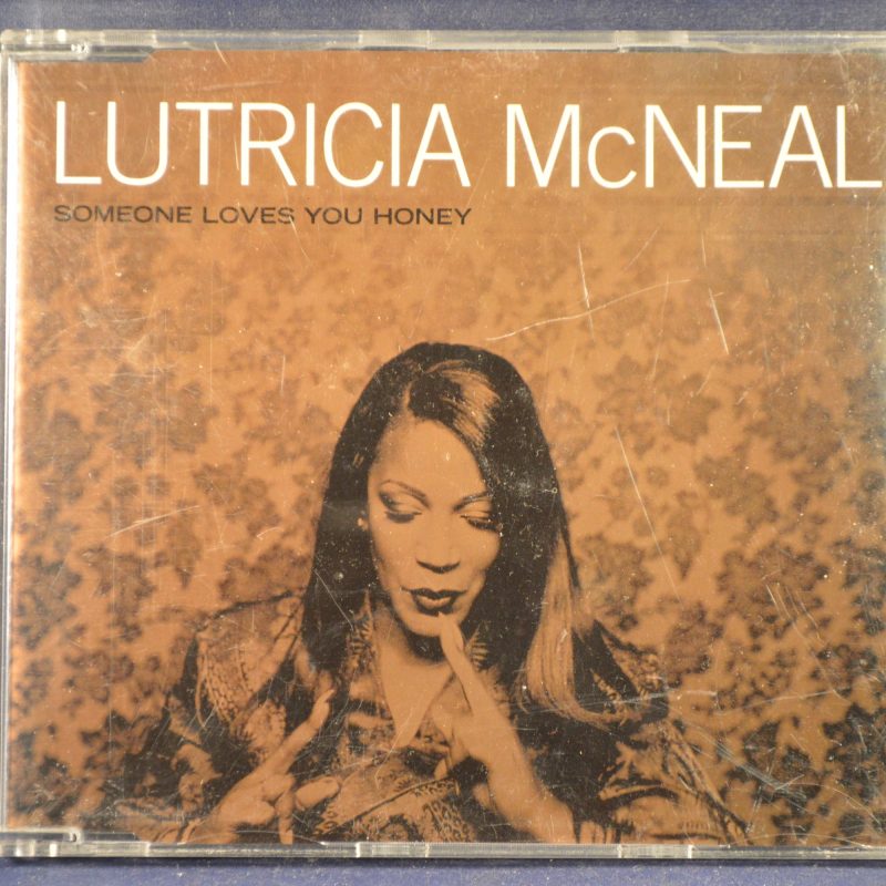 LUTRICIA McNEAL - SOMEONE LOVES YOU HONEY - CD SINGLE