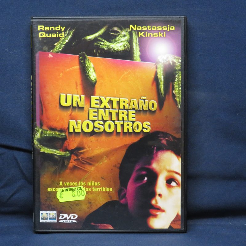 UN EXTRAÑO ENTRE NOSOTROS - DVD