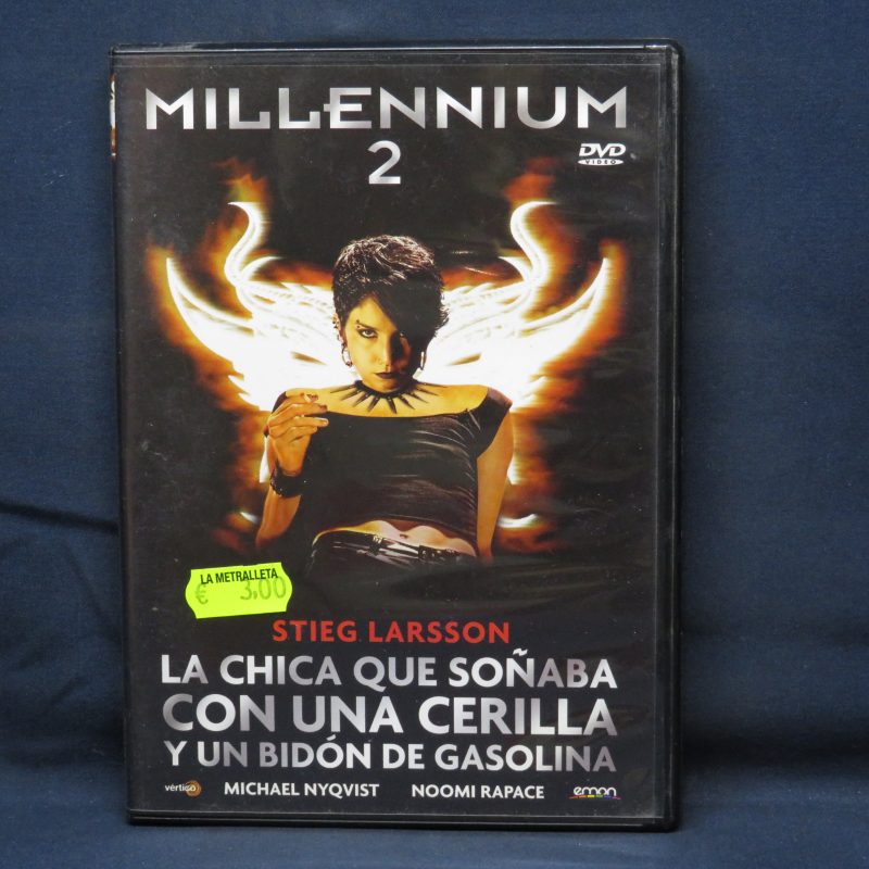 LA CHICA QUE SOÑABA CON UNA CERILLA Y UN BIDÓN DE GASOLINA - DVD