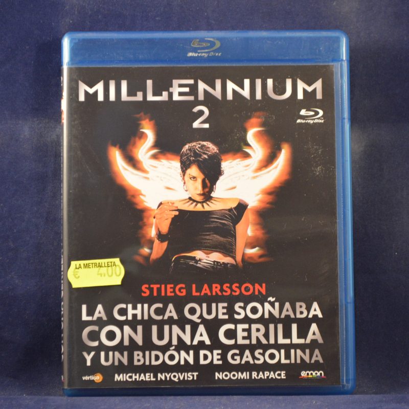 LA CHICA QUE SOÑABA CON UNA CERILLA Y UN BIDÓN DE GASOLINA - BLU-RAY