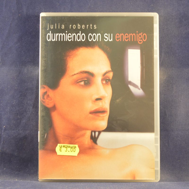 DURMIENDO CON SU ENEMIGO - DVD
