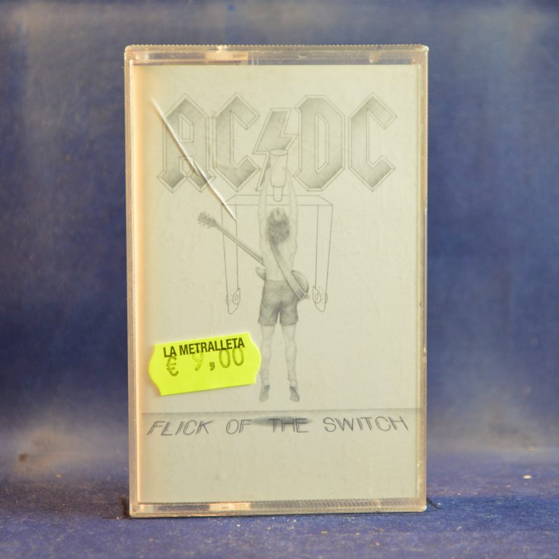 AC/DC - FLICK OF THE SWITCH - CASETES
