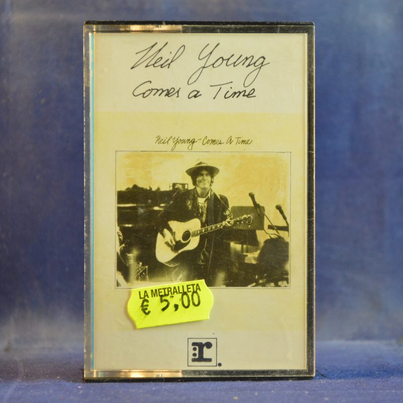 NEIL YOUNG - COMES A TIME - CASETE