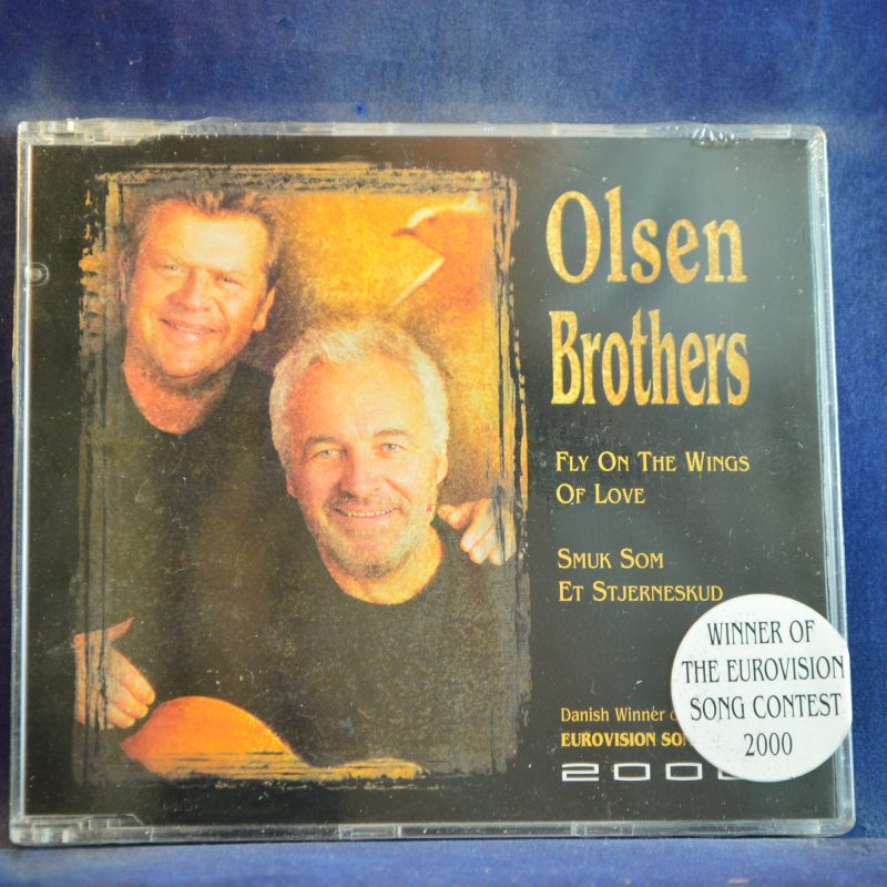 OLSEN BROTHERS - FLY ON THE WINGS OF LOVE / SMUK SOM ET STJERNESKUD - CD SINGLE PROMO