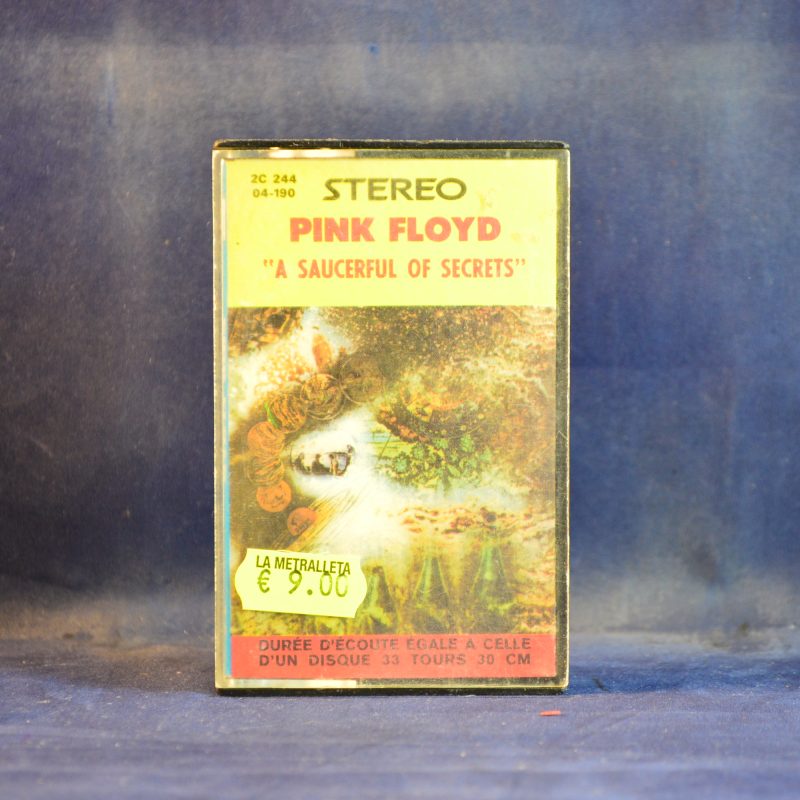 PINK FLOYD - A SAUCERFUL OF SECRETS - CASETE