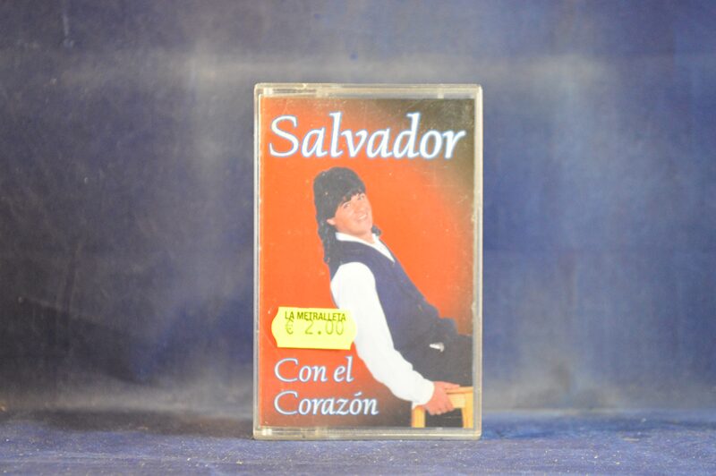 SALVADOR - CON EL CORAZÓN - CASETE