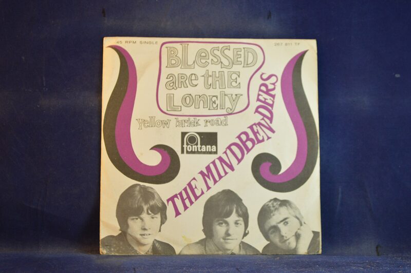 THE MINDBENDERS - BLESSED ARE THE LONELY / YELLOW BRICK ROAD - SINGLE