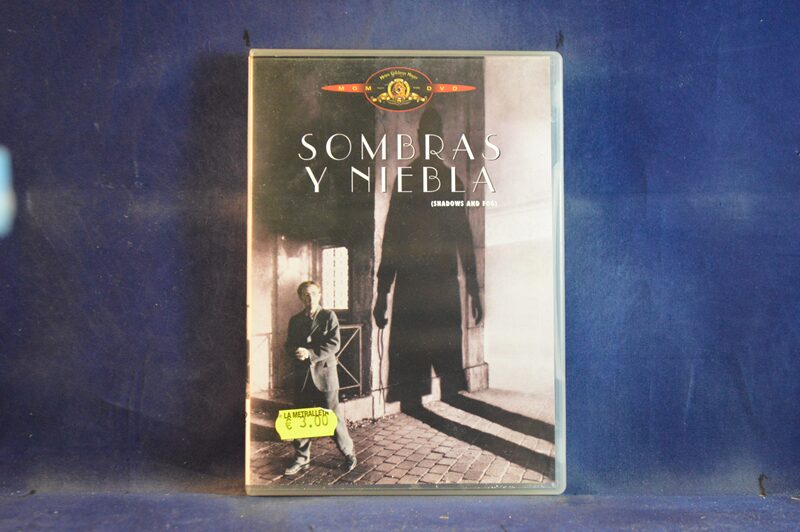 SOMBRAS Y NIEBLA - DVD