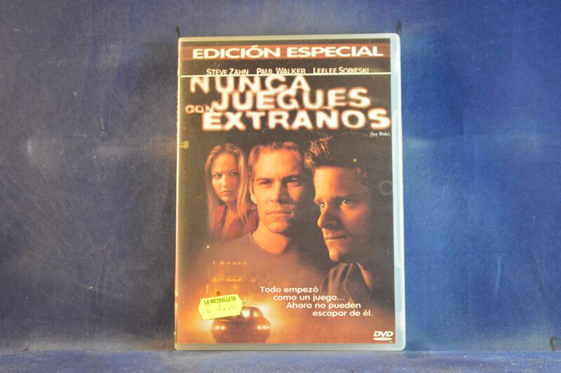 NUNCA JUEGUES CON EXTRAÑOS - DVD