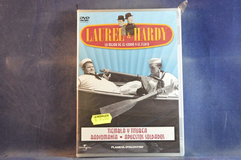 TIEMBLA Y TITUBEA / RADIOMANÍA / APUESTOS SOLDADOS - DVD
