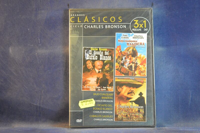 BAJO CUALQUIER BANDERA / EL DESAFÍO DEL BÚFALO BLANCO / CABALLOS SALVAJES - DVD ( CAJA FINA )