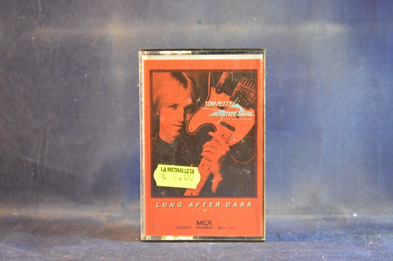 TOM PETTY AND THE HEARTBREAKERS - LONG AFTER DARK - CASETE