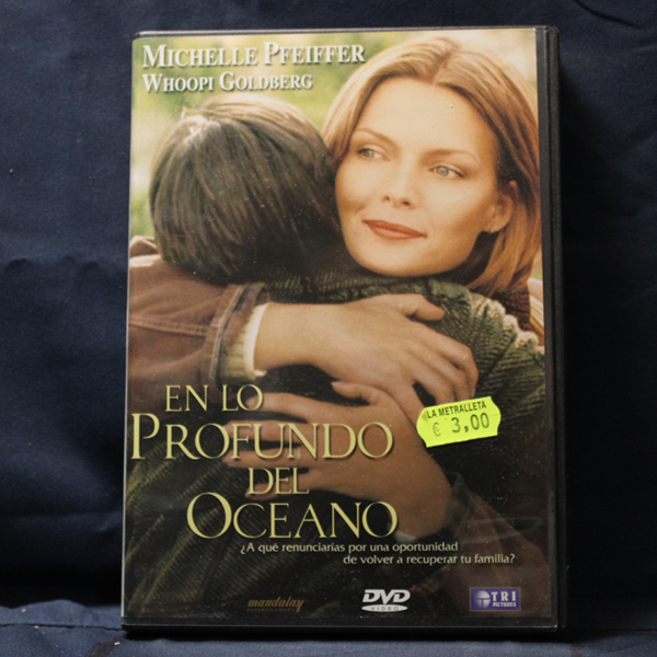 EN LO PROFUNDO DEL OCEANO - DVD